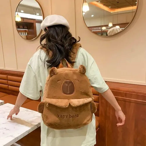 🎒 Mochila Capibara de Felpa – ¡Tierna, Cómoda y Súper Funcional! 🐹💖